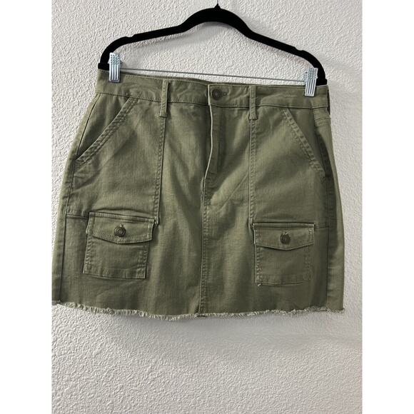 SO Juniors Army Green 6 Pocket Cargo Mini Skirt Size 13 Gorpcore Streetwear Hike - Picture 1 of 10